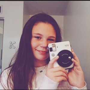 Meet your Posher, Kayla